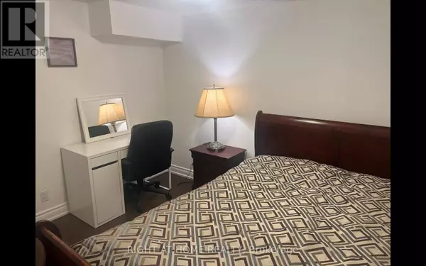 Richmond Hill (devonsleigh), ON L4S1C1,85 Bilbermar DR #Bsm