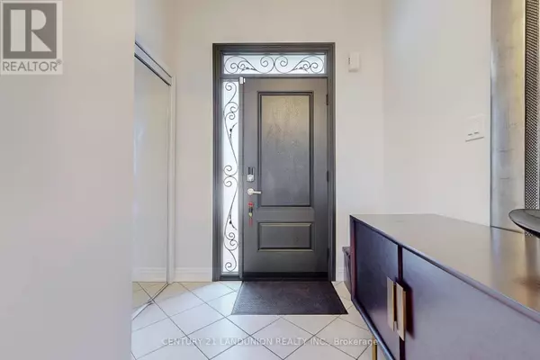 Whitchurch-stouffville (stouffville), ON L4A0W9,101 GAR LEHMAN AVENUE