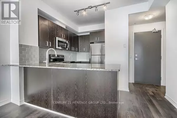 Richmond Hill (jefferson), ON L4E1G2,11611 Yonge ST #211