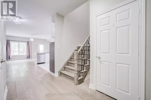 Richmond Hill (oak Ridges), ON L4E0G5,56 North Lake RD #22