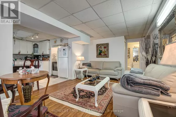 615 Sandford ST #Basement, Newmarket (armitage), ON L3X1T4