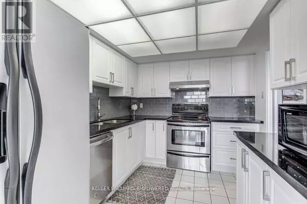 Richmond Hill (north Richvale), ON L4C9S4,20 Harding BLVD West #707