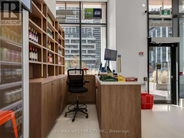 Vaughan (concord), ON L4K2M9,9000 Jane ST #6 & 7