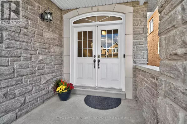 Richmond Hill (rouge Woods), ON L4S0A3,9 MARACA DRIVE