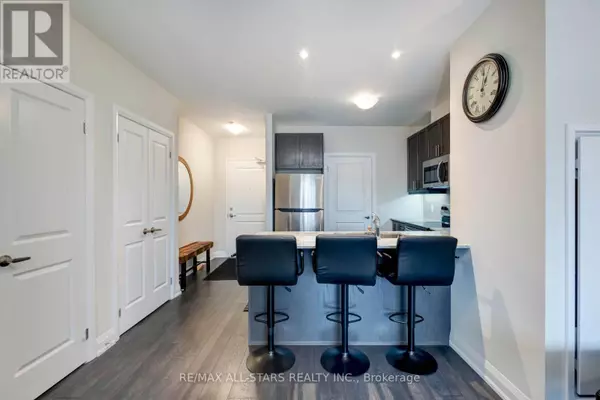 Whitchurch-stouffville (stouffville), ON L4A5G4,5917 Main ST #309