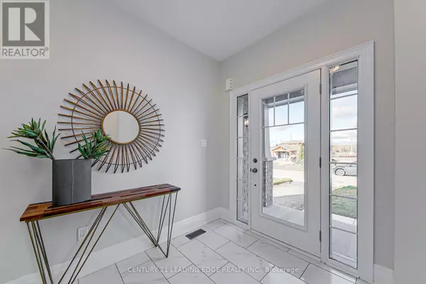 New Tecumseth (alliston), ON L0L1L0,108 LORNE THOMAS PLACE