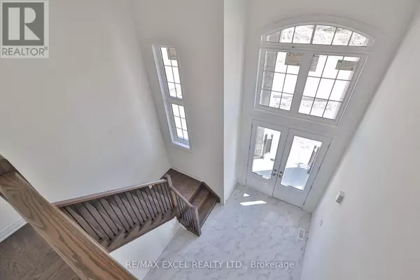 King (king City), ON L7B1B6,24 SUNNY ACRE CRESCENT