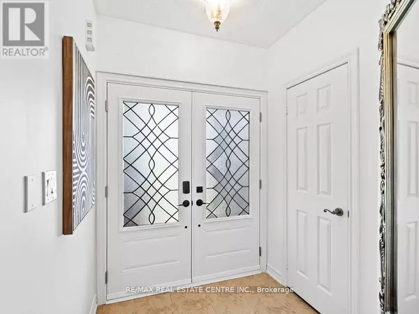 Aurora, ON L4G0B9,27 MARTELL GATE