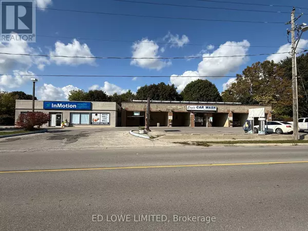 Newmarket (central Newmarket), ON L3Y1J9,249 EAGLE STREET