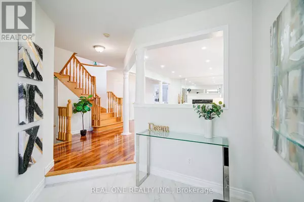 Richmond Hill (langstaff), ON L4B4H7,32 FROBISHER STREET