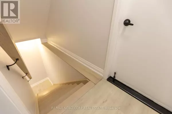 Innisfil (alcona), ON L9S2H1,789 CANDARAS STREET