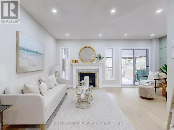 Richmond Hill (rouge Woods), ON L4S1W2,19 INDIGO STREET