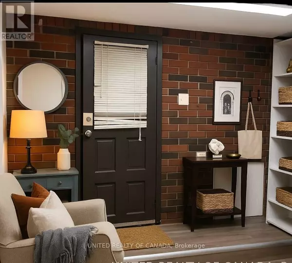 Richmond Hill (north Richvale), ON L4C3V1,126 Weldrick Rd RD West #Lower