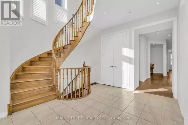 East Gwillimbury (queensville), ON L0G1R0,6 LEADEN HALL DRIVE