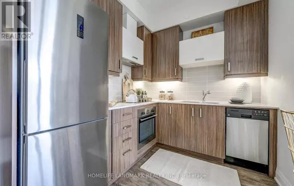 Markham (unionville), ON L3R5M8,28 Uptown DR #726