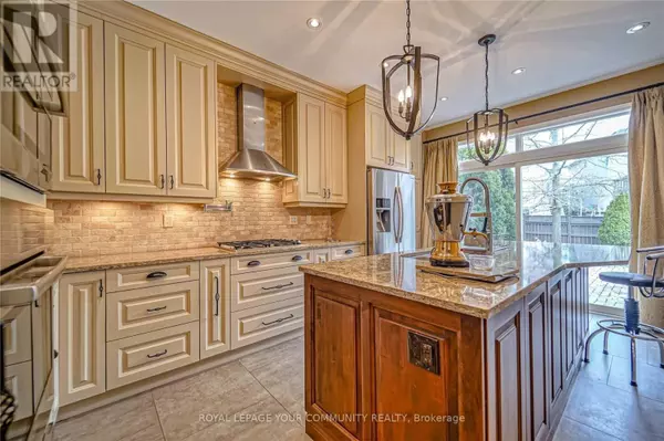 Richmond Hill (oak Ridges), ON L4E3X8,106 SNOWY MEADOW AVENUE
