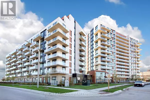 6 David Eyer RD #513, Richmond Hill, ON L4S0N5