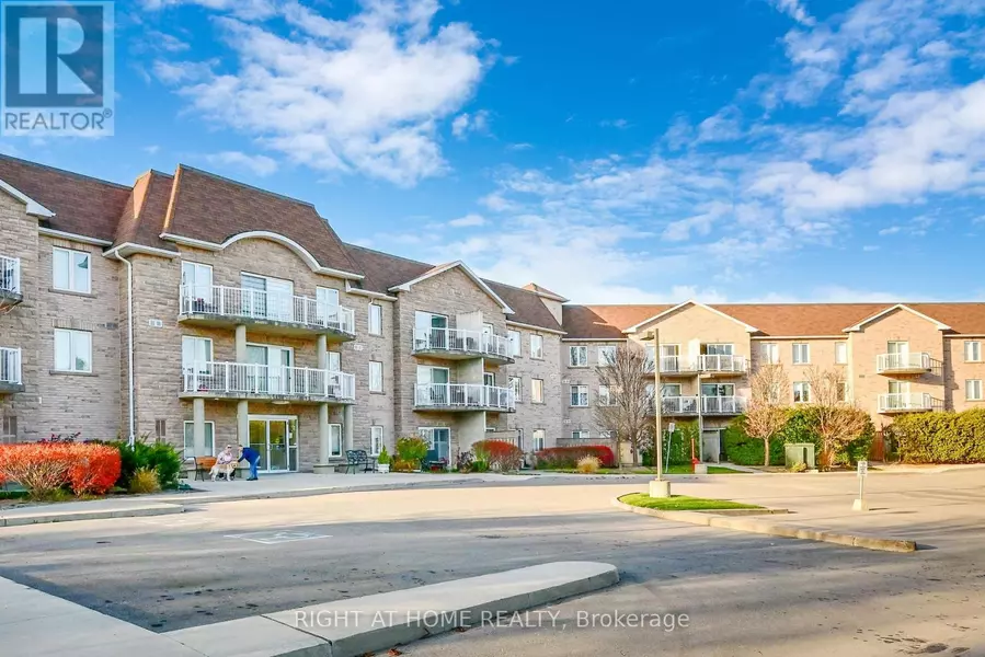 32 Church ST #214, King (schomberg), ON L0G1T0