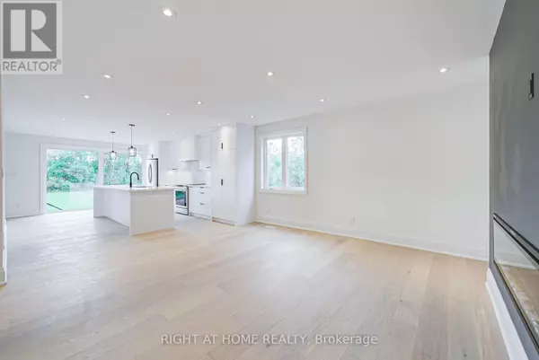 26375 WOODBINE AVENUE, Georgina (historic Lakeshore Communities), ON L4P3E9