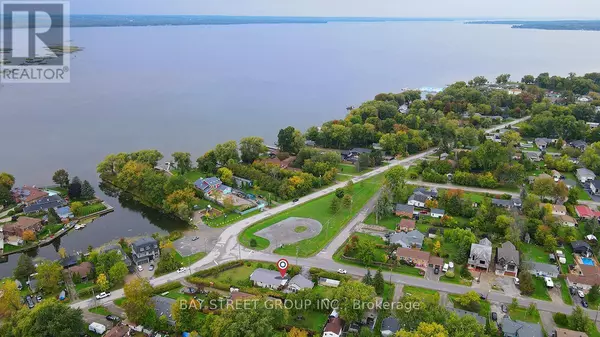 Georgina (keswick South), ON L4P3A8,381 WALTER DRIVE