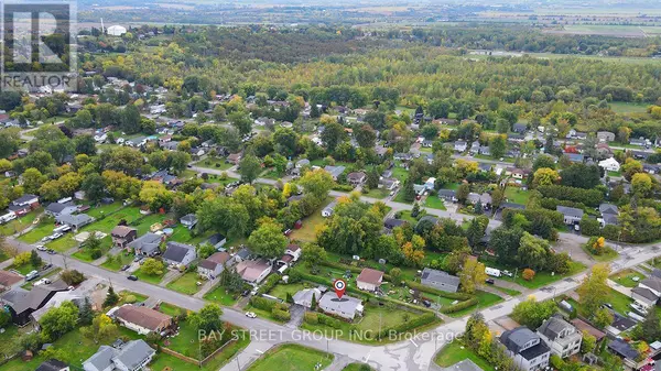 Georgina (keswick South), ON L4P3A8,381 WALTER DRIVE