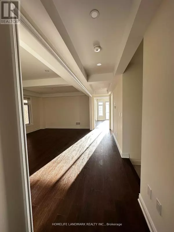 East Gwillimbury (holland Landing), ON L9N0W5,36 UPBOUND COURT