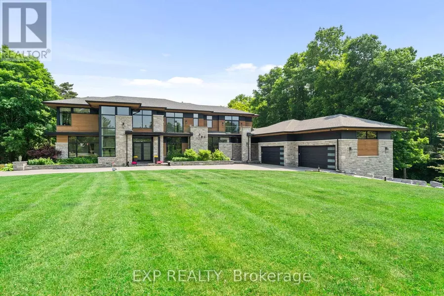 8 CACHET PARKWAY, Markham (devil's Elbow), ON L6C1G8