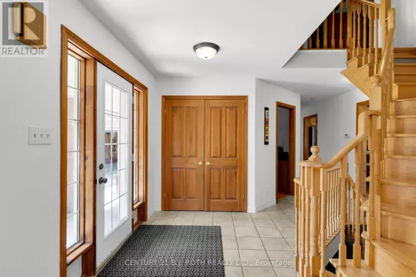 Essa, ON L0M1B1,256 DENNEY DRIVE