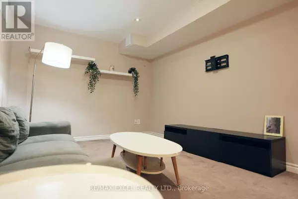 Richmond Hill (rouge Woods), ON L4S2J6,214 Farmstead RD #Bsmt