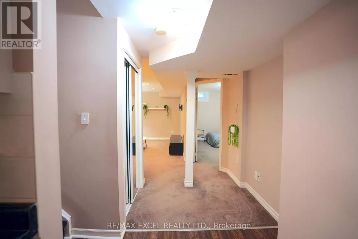 Richmond Hill (rouge Woods), ON L4S2J6,214 Farmstead RD #Bsmt