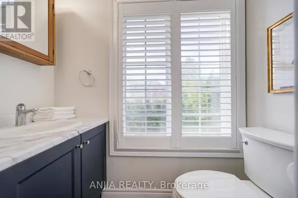 Whitchurch-stouffville (stouffville), ON L4A1P2,4 JAMES RATCLIFF AVENUE
