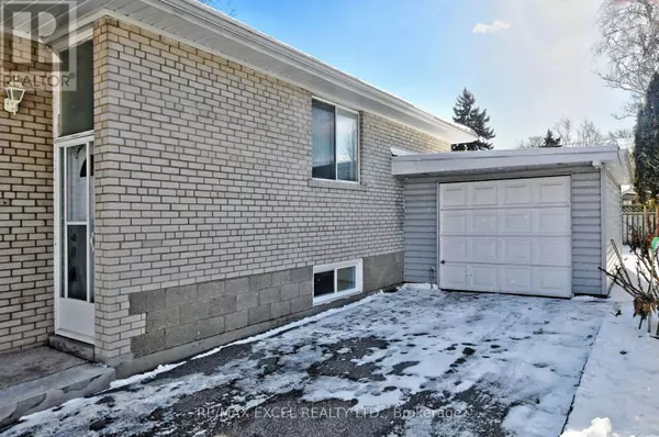 Richmond Hill (crosby), ON L4C2P3,412 Balkan RD #Bsmt
