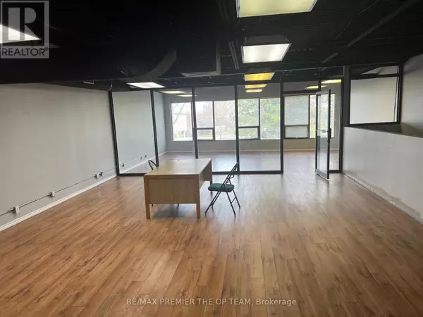 Vaughan (concord), ON L4K3W7,231 Millway AVE #19 2nd