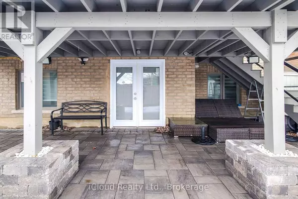 Bradford West Gwillimbury (bradford), ON L3Z0Y1,280 MILLER PARK AVENUE
