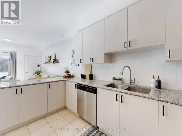 Whitchurch-stouffville (stouffville), ON L4A1Y7,481 Rupert AVE #122