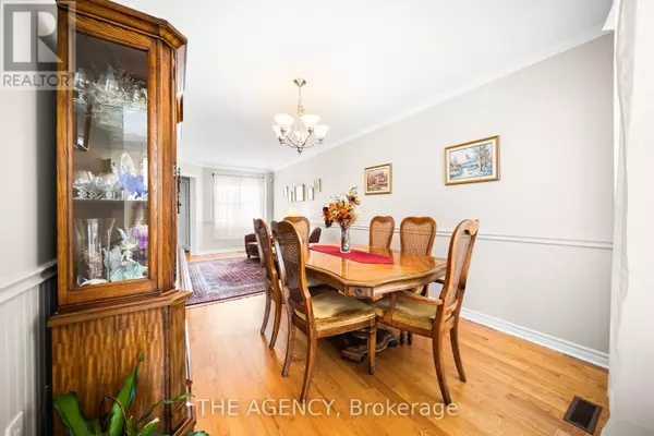 Richmond Hill (oak Ridges), ON L4E3Y5,18 WILDFLOWER DRIVE