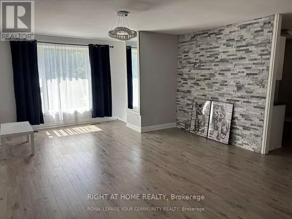 Richmond Hill (crosby), ON L4C2W2,211 AXMINSTER DRIVE