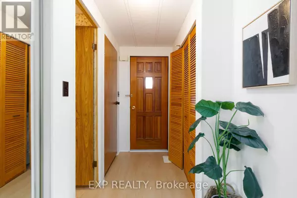 Georgina (sutton & Jackson's Point), ON L0E1R0,11 GENEVA COURT