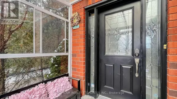 Richmond Hill (rouge Woods), ON L4S1W1,71 ALPINE CRESCENT