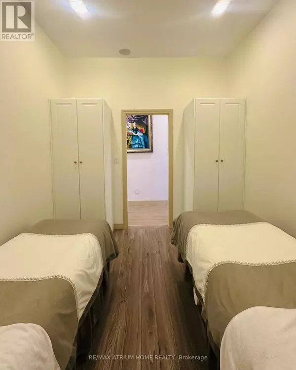 Markham (buttonville), ON L6G0A5,21 Fairburn DR #18