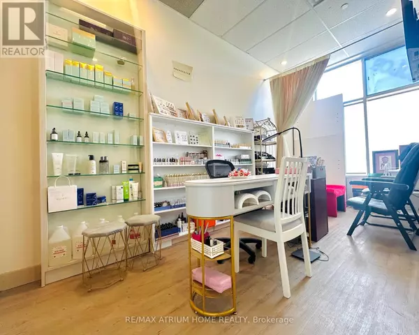 Markham (buttonville), ON L6G0A5,21 Fairburn DR #18