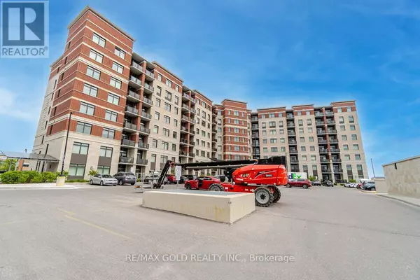 39 New Delhi DR #608, Markham (cedarwood), ON L3S0E1