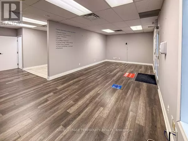 Whitchurch-stouffville (stouffville), ON L4A1H3,5402 Main ST #203