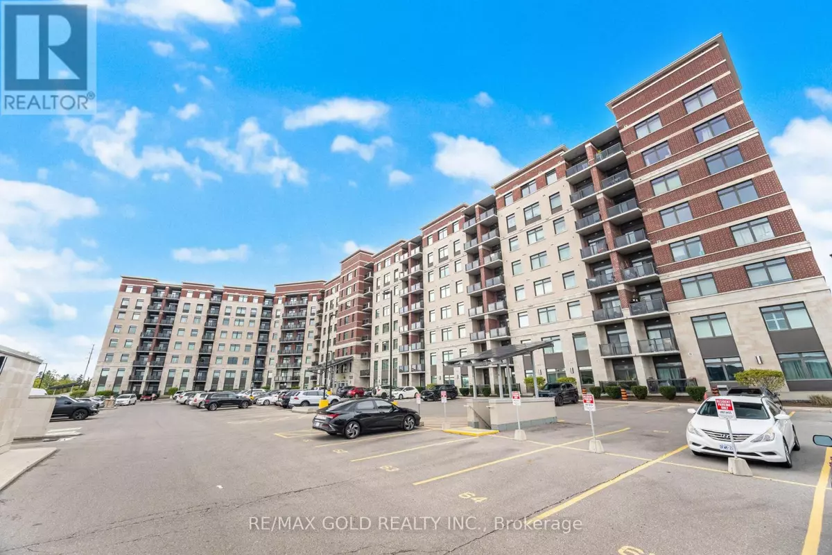 Markham (cedarwood), ON L3S0C9,7325 Markham RD #715