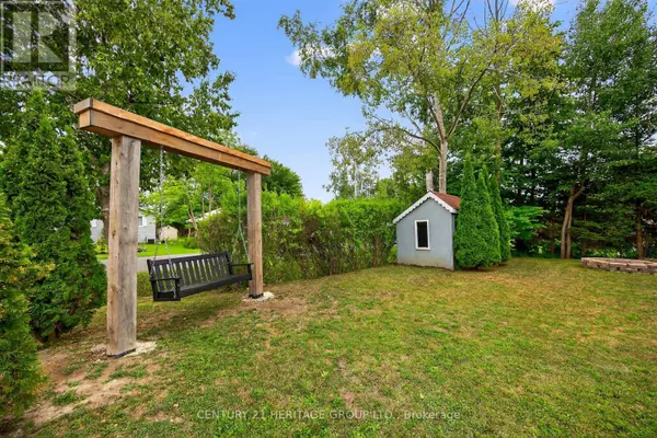 Innisfil (lefroy), ON L0L1C0,1282 TEMPLE AVENUE