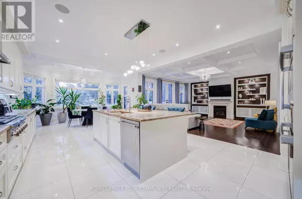 Richmond Hill (oak Ridges Lake Wilcox), ON L4E0T2,61 HEADWATER CRESCENT