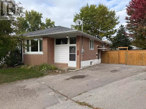 275 SILVERBIRCH DRIVE, Newmarket (bristol-london), ON L3Y2Z6