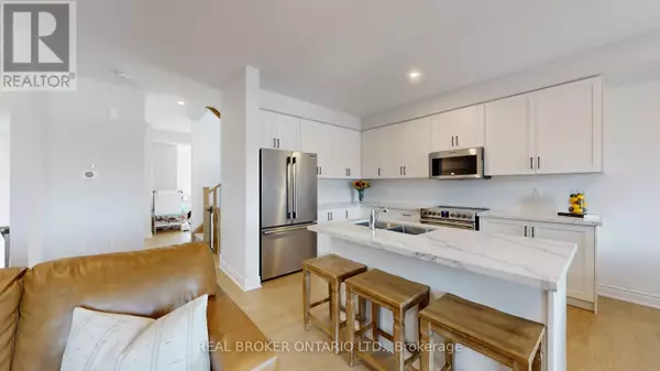 2 ALAN WILLIAMS TRAIL, Uxbridge, ON L9P0R5