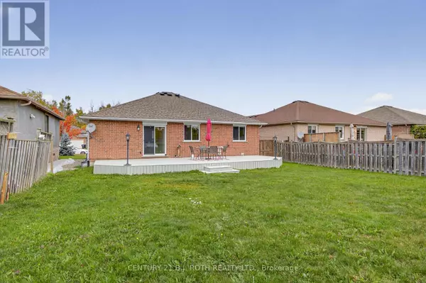 Innisfil, ON L9S2J5,655 GLEN CEDAR CRESCENT
