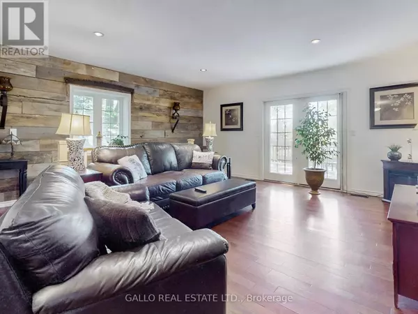 37 WINDSOR DRIVE, Whitchurch-stouffville, ON L4A7X3